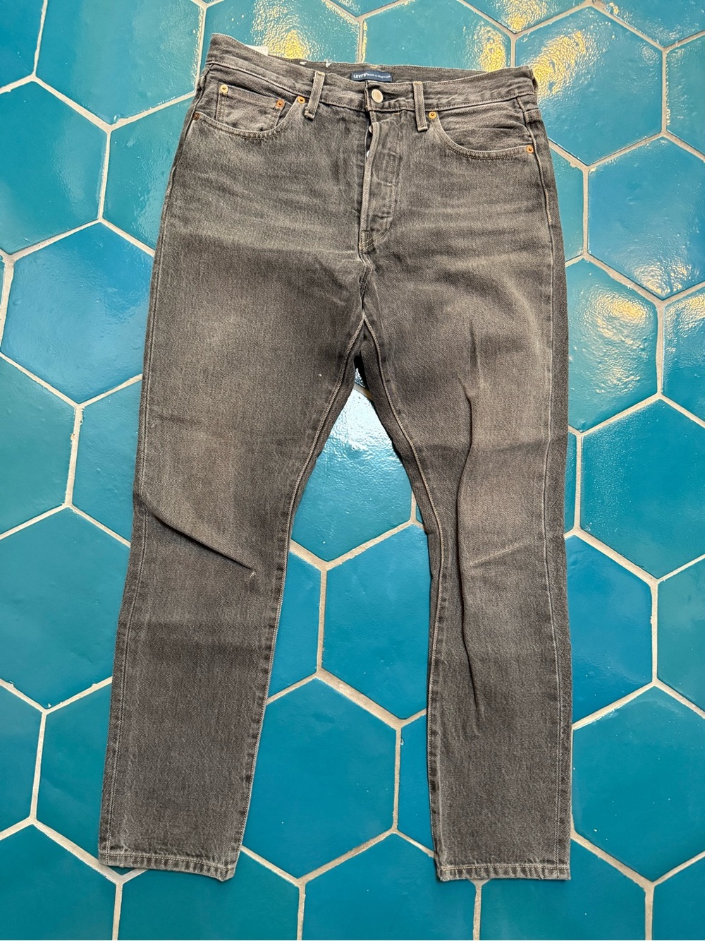 Levi's women’s Black Washed 501 skinny denim, size 29
